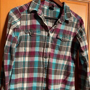 Patagonia 100% Cotton long sleeve button shirt